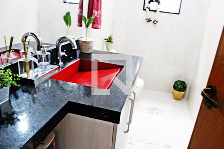 Casa à venda com 320m², 4 quartos e 4 vagasLavabo