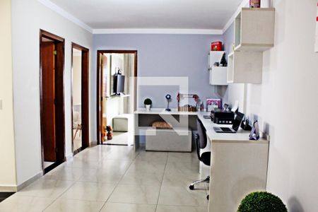 Casa à venda com 320m², 4 quartos e 4 vagasEscritório