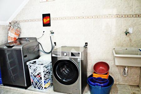 Casa à venda com 320m², 4 quartos e 4 vagasLavanderia