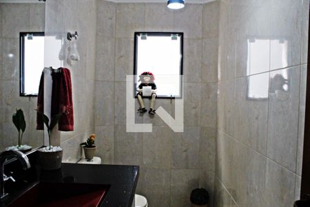 Casa à venda com 320m², 4 quartos e 4 vagasLavabo