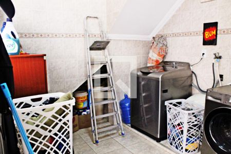 Casa à venda com 320m², 4 quartos e 4 vagasLavanderia