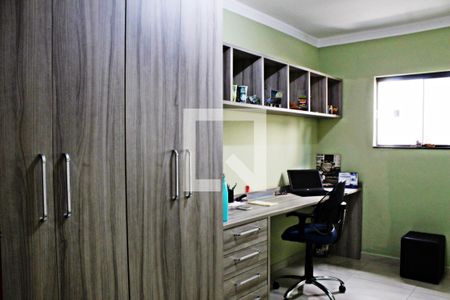 Casa à venda com 320m², 4 quartos e 4 vagasEscritório 2