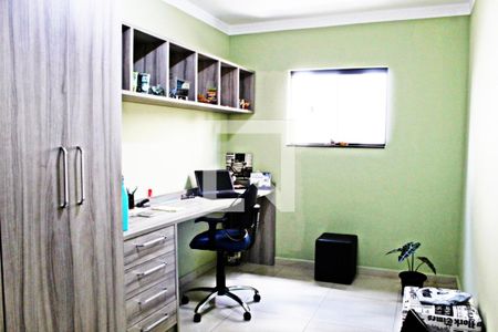 Casa à venda com 320m², 4 quartos e 4 vagasEscritório 2