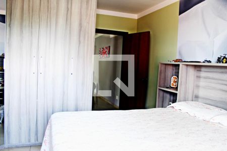 Casa à venda com 320m², 4 quartos e 4 vagasQuarto 3 - Suíte