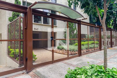 Apartamento para alugar com 240m², 3 quartos e 1 vagaFachada