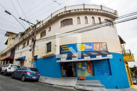 Casa à venda com 406m², 3 quartos e 1 vaga Casa à venda com 406m², 3 quartos e 1 vagaFachada