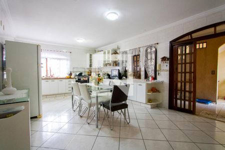 Casa à venda com 406m², 3 quartos e 1 vaga Casa à venda com 406m², 3 quartos e 1 vagaCozinha