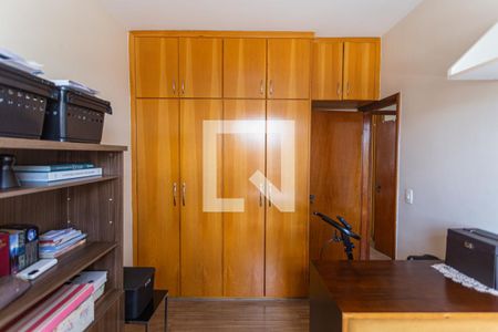 Apartamento à venda com 83m², 3 quartos e 1 vaga Apartamento à venda com 83m², 3 quartos e 1 vagaArmário do Quarto 2