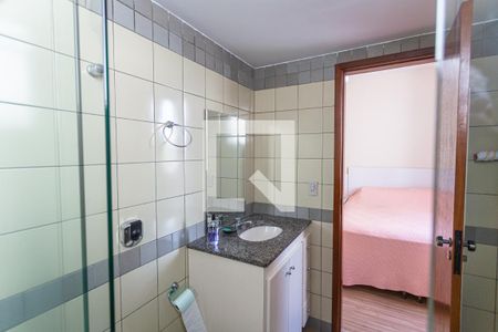 Apartamento à venda com 83m², 3 quartos e 1 vaga Apartamento à venda com 83m², 3 quartos e 1 vagaBanheiro da Suíte
