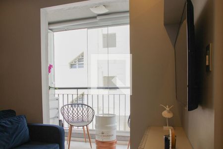 Sala de TV de apartamento à venda com 1 quarto, 38m² em Jardim Ampliação, São Paulo