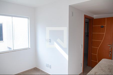 sala de apartamento para alugar com 2 quartos, 47m² em Pechincha, Rio de Janeiro