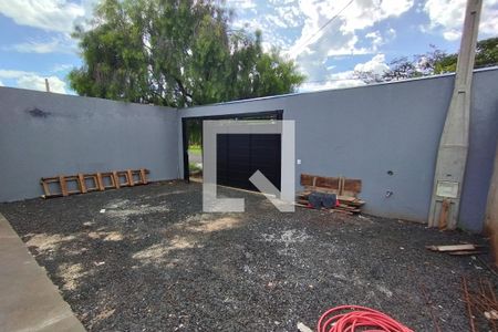 Garagem de casa para alugar com 3 quartos, 80m² em Distrito de Bonfim Paulista, Ribeirão Preto