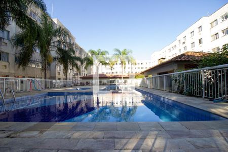 Apartamento à venda com 47m², 2 quartos e sem vagaÁrea Comum - Piscina