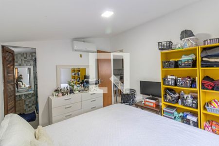 Casa de condomínio à venda com 180m², 3 quartos e 1 vagaSuíte