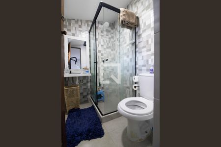 Casa de condomínio à venda com 180m², 3 quartos e 1 vagaBanheiro da Suíte