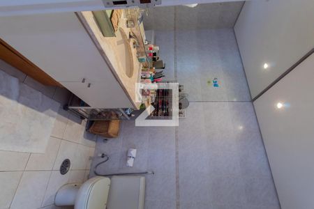 Apartamento para alugar com 247m², 3 quartos e 4 vagas Apartamento para alugar com 247m², 3 quartos e 4 vagasBanheiro da Suíte 1