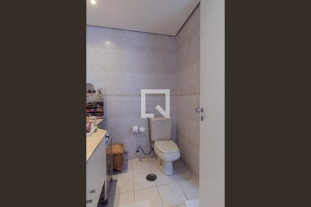 Apartamento para alugar com 247m², 3 quartos e 4 vagas Apartamento para alugar com 247m², 3 quartos e 4 vagasBanheiro da Suíte 1