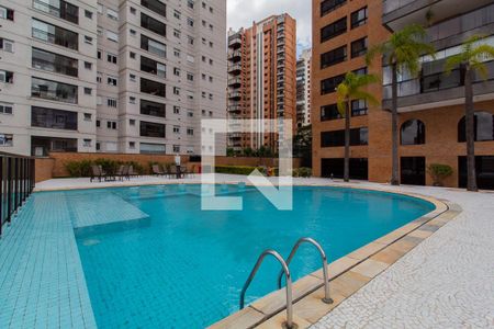 Apartamento para alugar com 247m², 3 quartos e 4 vagas Apartamento para alugar com 247m², 3 quartos e 4 vagasÁrea comum - Piscina