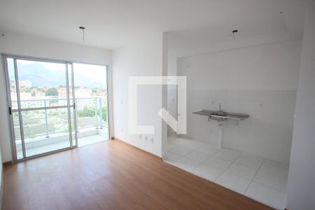 Sala de apartamento à venda com 2 quartos, 48m² em Pechincha, Rio de Janeiro