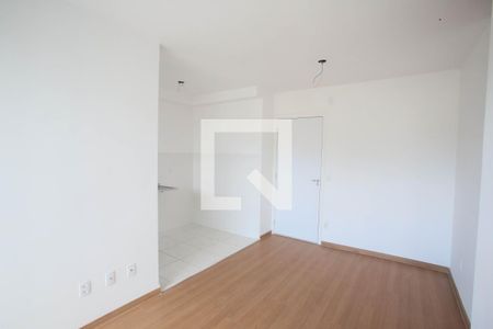 Sala de apartamento à venda com 2 quartos, 48m² em Pechincha, Rio de Janeiro