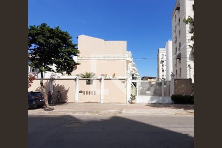 Casa de condomínio à venda com 166m², 3 quartos e 2 vagas