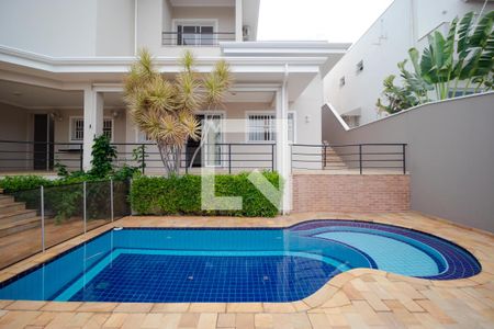 Casa para alugar com 283m², 3 quartos e 4 vagas Casa para alugar com 283m², 3 quartos e 4 vagasPiscina