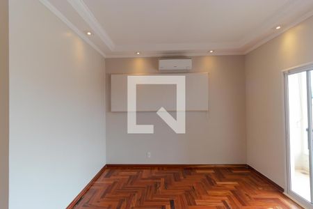 Casa para alugar com 283m², 3 quartos e 4 vagas Casa para alugar com 283m², 3 quartos e 4 vagasSala de TV