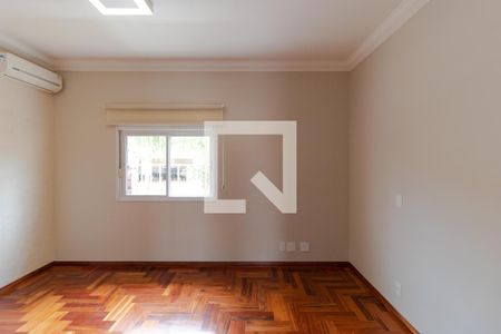Casa para alugar com 283m², 3 quartos e 4 vagas Casa para alugar com 283m², 3 quartos e 4 vagasSuíte 02