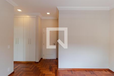Casa para alugar com 283m², 3 quartos e 4 vagas Casa para alugar com 283m², 3 quartos e 4 vagasSuíte 02