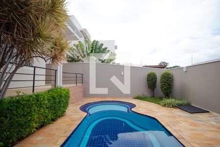 Casa para alugar com 283m², 3 quartos e 4 vagas Casa para alugar com 283m², 3 quartos e 4 vagasPiscina