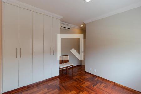 Casa para alugar com 283m², 3 quartos e 4 vagas Casa para alugar com 283m², 3 quartos e 4 vagasSuíte 03