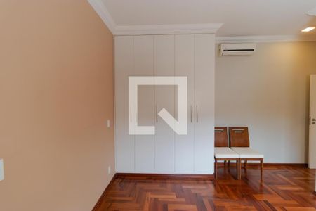 Casa para alugar com 283m², 3 quartos e 4 vagas Casa para alugar com 283m², 3 quartos e 4 vagasSuíte 03
