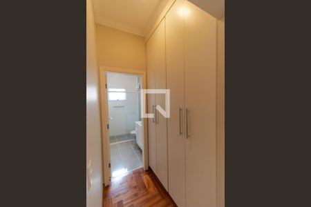 Casa para alugar com 283m², 3 quartos e 4 vagas