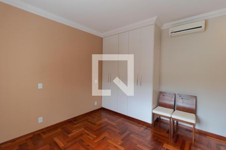 Casa para alugar com 283m², 3 quartos e 4 vagas Casa para alugar com 283m², 3 quartos e 4 vagasSuíte 03