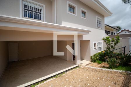 Casa para alugar com 283m², 3 quartos e 4 vagas Casa para alugar com 283m², 3 quartos e 4 vagasFachada
