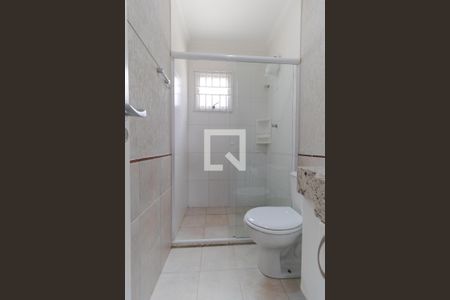 Casa para alugar com 283m², 3 quartos e 4 vagas Casa para alugar com 283m², 3 quartos e 4 vagasBanheiro de serviço