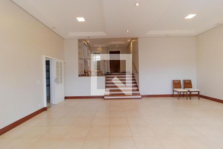 Casa para alugar com 283m², 3 quartos e 4 vagas Casa para alugar com 283m², 3 quartos e 4 vagasSalas