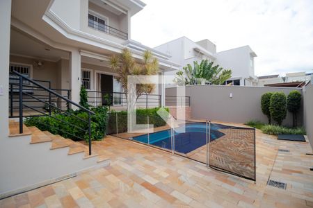 Casa para alugar com 283m², 3 quartos e 4 vagas Casa para alugar com 283m², 3 quartos e 4 vagasPiscina