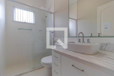 Casa para alugar com 283m², 3 quartos e 4 vagas Casa para alugar com 283m², 3 quartos e 4 vagasBanheiro da Suíte 02