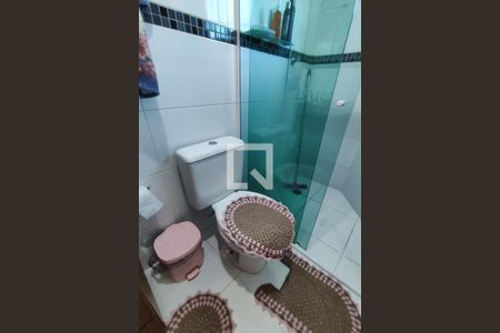 Casa de condomínio à venda com 68m², 2 quartos e 1 vaga Casa de condomínio à venda com 68m², 2 quartos e 1 vagaBanheiro da Suíte 1