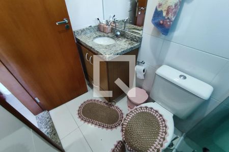 Casa de condomínio à venda com 68m², 2 quartos e 1 vaga Casa de condomínio à venda com 68m², 2 quartos e 1 vagaBanheiro da Suíte 1