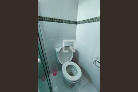 Casa de condomínio à venda com 68m², 2 quartos e 1 vaga Casa de condomínio à venda com 68m², 2 quartos e 1 vagaBanheiro da Suíte 2