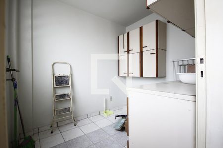 Apartamento à venda com 115m², 2 quartos e 1 vagaBanheiro de Serviço