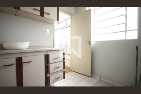 Apartamento à venda com 115m², 2 quartos e 1 vagaBanheiro de Serviço