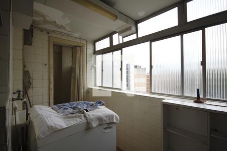 Apartamento à venda com 115m², 2 quartos e 1 vagaÁrea de Serviço