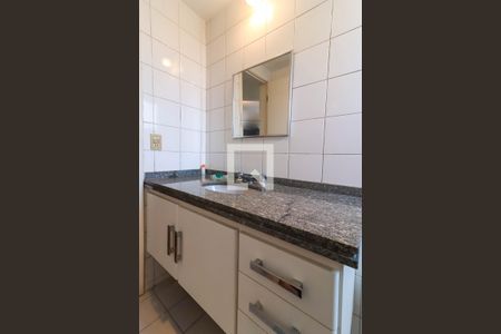 Apartamento à venda com 105m², 2 quartos e 2 vagasBanheiro