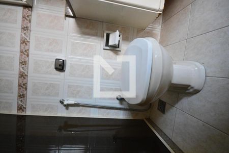 Casa à venda com 300m², 4 quartos e 4 vagasBanheiro Social  da casa anexa