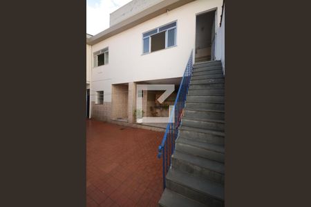 Casa à venda com 300m², 4 quartos e 4 vagasFachada da casa anexa