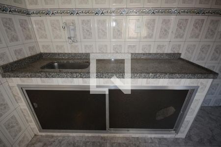 Casa à venda com 300m², 4 quartos e 4 vagasCozinha da casa anexa