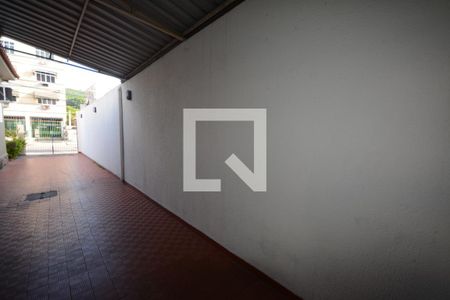 Casa à venda com 300m², 4 quartos e 4 vagasGaragem